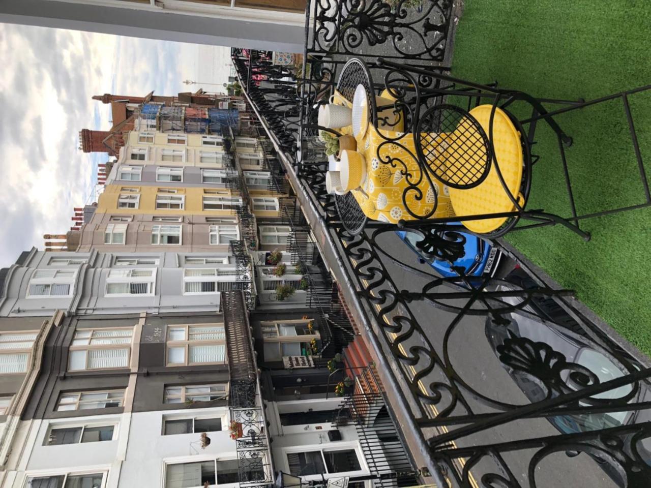Striking Seaside One Bed Balcony Flat In Brightonアパートメント エクステリア 写真